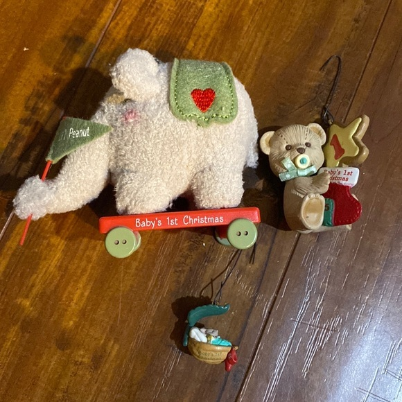 3 Baby’s First Christmas‎ tree ornaments - Picture 1 of 5